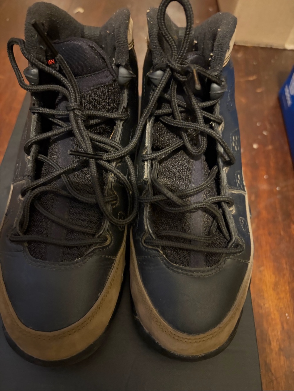 Jordan Retro (PS) size 2Y Oliver and black. 
With box.